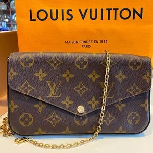 Authentic LOUIS VUITTON Monogram Pochette Felicie